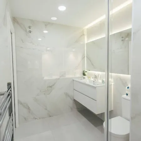 Modern And Luxurious -3 Bdr 2bth- Pastor Y Landero *
