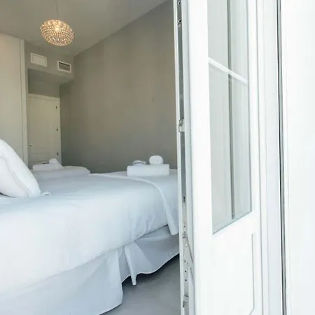 Modern And Luxurious -3 Bdr 2bth- Pastor Y Landero Seville