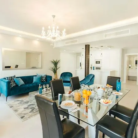 Modern And Luxurious -3 Bdr 2bth- Pastor Y Landero *