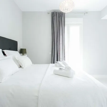 Modern And Luxurious -3 Bdr 2bth- Pastor Y Landero