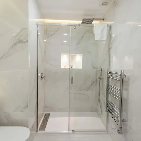 Apartment Modern And Luxurious -3 Bdr 2bth- Pastor Y Landero