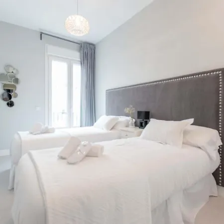 Modern And Luxurious -3 Bdr 2bth- Pastor Y Landero Apartment