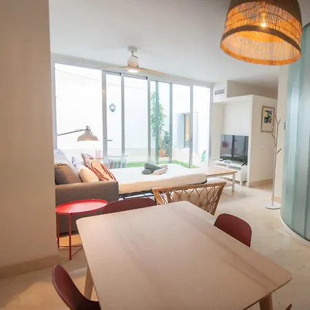 Tentudia Charming With Private Roof-top Or Patio In San Bernardo By Ocityzen Sevilla