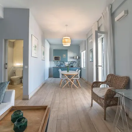 Trendy Penthouse By The Bullring Apartment