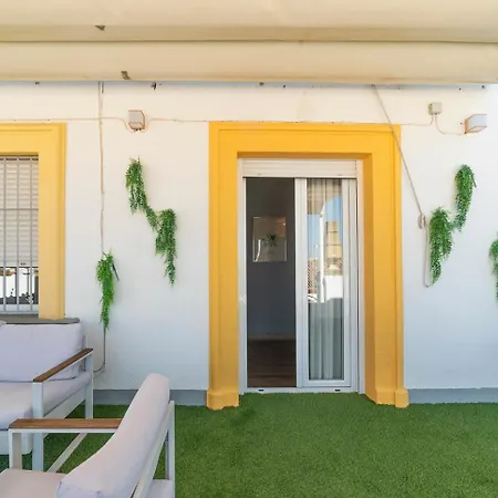 Trendy Penthouse By The Bullring Apartment