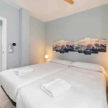 Trendy Penthouse By The Bullring Apartment *