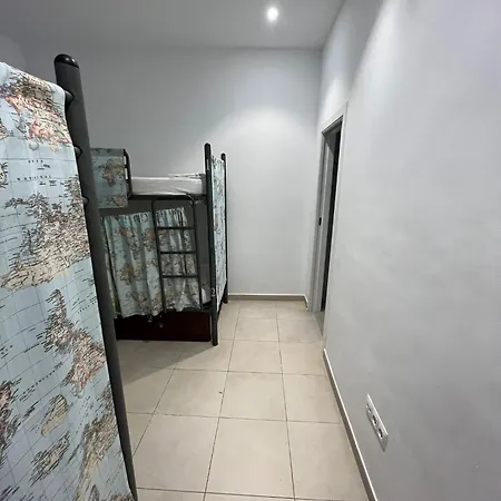Auberge de jeunesse A2c (adults Only) *