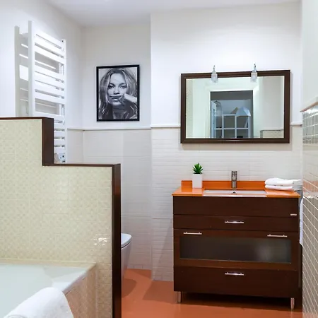 Misterhost Deluxe Santa Cruz I - Cozy And Quiet Seville