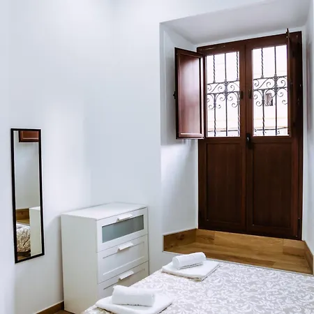 Triana Riverside Holiday home *