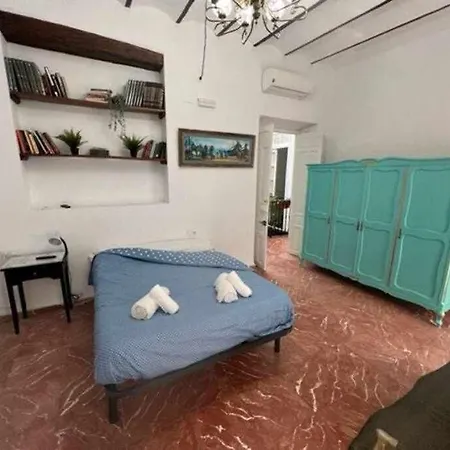 Holiday home Casa Palacio Del Siglo Xviii En Centro