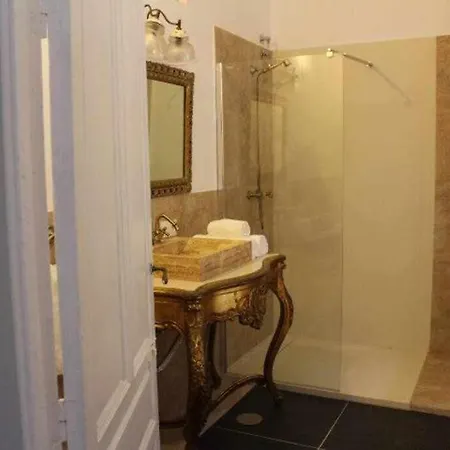 Holiday home Casa Palacio Del Siglo Xviii En Centro Seville