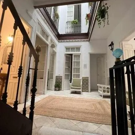 Casa Palacio Del Siglo Xviii En Centro Holiday home Seville
