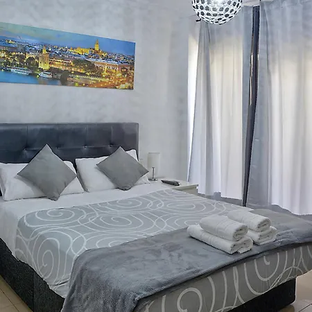 Muralla Apartment *