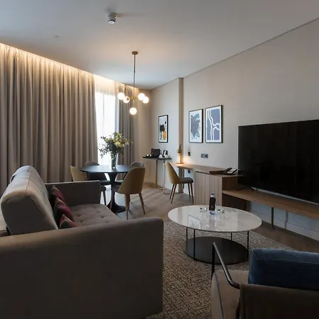 Hotel Giralda Center