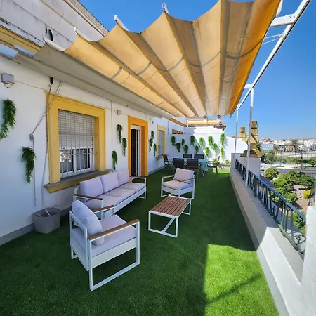 Trendy Penthouse By The Bullring Apartment *