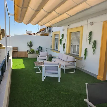 Trendy Penthouse By The Bullring *