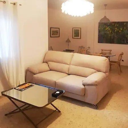 El Patio De San Bernardo Apartment Seville