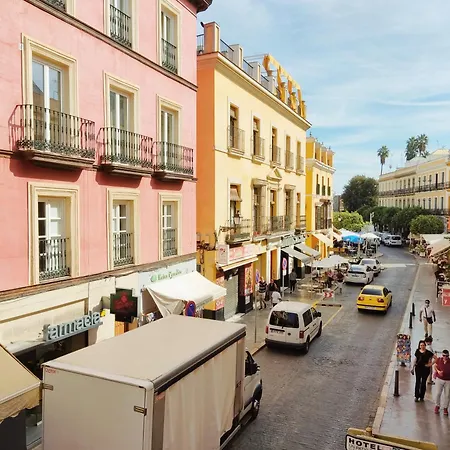 Homeyseville- Bright At Santa Cruz 6 Pax, Parking Optional * Seville