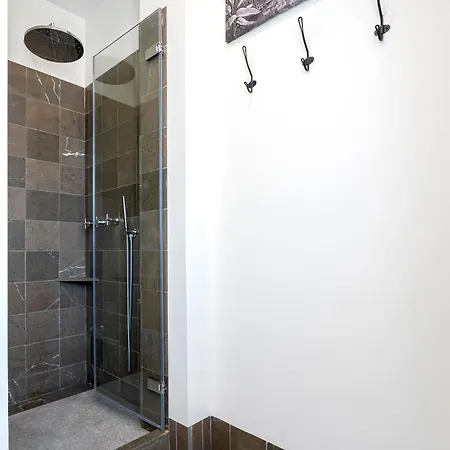 Genteel Almirante Lobo Apartment Seville