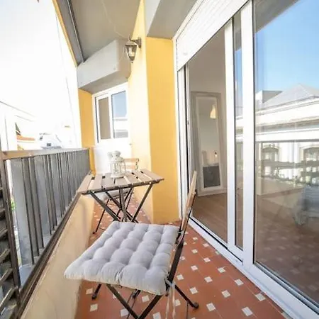 California Duenas Apartment *