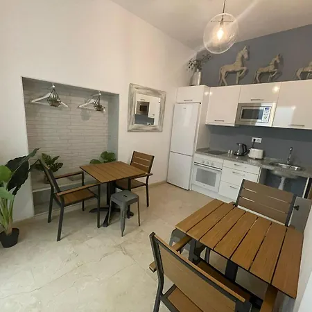 Lukanda Mariana Guest house 4*