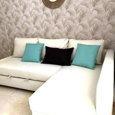 Apartamento En Patio Sevillano Alameda-isla Magica *