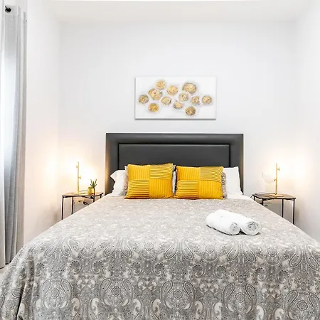 Triana Deluxe Con Patio Privado Appartamento *