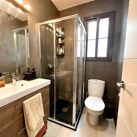 Atico Duplex Triana , Apartment