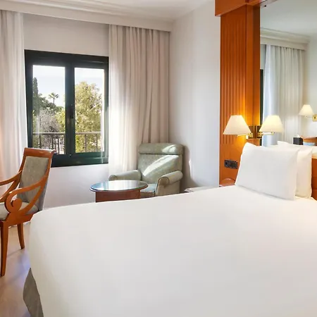 Hotel Macarena 4*