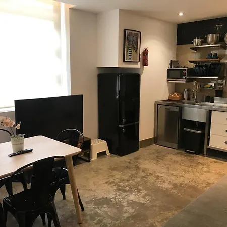 Urban House Siurot 33 아파트호텔