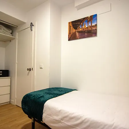 Rentalsevilla Teodosius Grand Apartment *