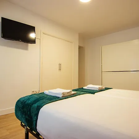 Rentalsevilla Teodosius Grand Apartment