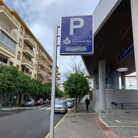 Bonito, Tranquilo Y Fresco En Nervion Seville