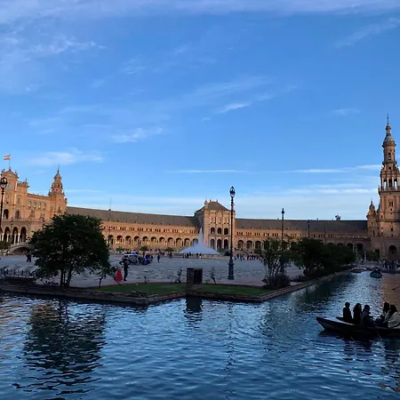 Bonito, Tranquilo Y Fresco En Nervion Seville