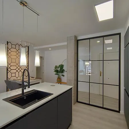Casa Mallen, Con Amplia Terraza, En El Barrio De Nervion Apartment Seville