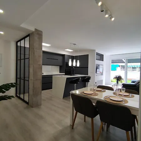 Casa Mallen, Con Amplia Terraza, En El Barrio De Nervion Apartment