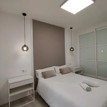 Apartment Casa Mallen, Con Amplia Terraza, En El Barrio De Nervion Seville