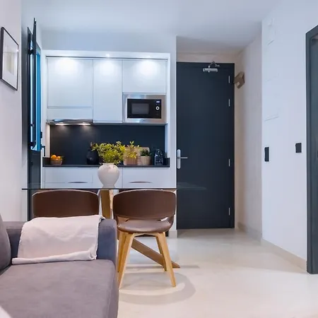 Luxurious Overlooking Casa Pilatos Apartment *