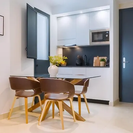 Luxurious Overlooking Casa Pilatos Apartment Seville