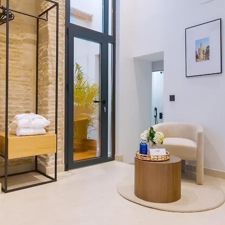 Luxurious With Jacuzzi In Casa Pilatos