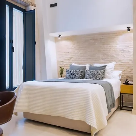 Luxurious With Jacuzzi In Casa Pilatos