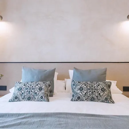 Luxurious Located In Casa Pilatos Apartment