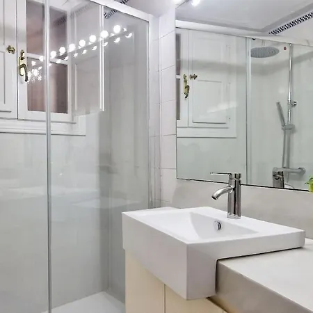 Apartment Precioso En Santa Cruz Lirio Bajo Seville