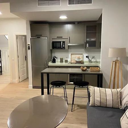 Lira Urban Apartment Seville
