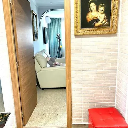 Shared Apartment! Piso Compartido! общая квартира! Homestay *