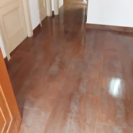 En Pleno Centro De 3 3 Banos Privados