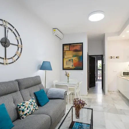 Triana Deluxe Con Patio Privado *