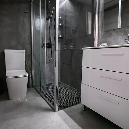 Doctor Eusebio Leon Apartment *