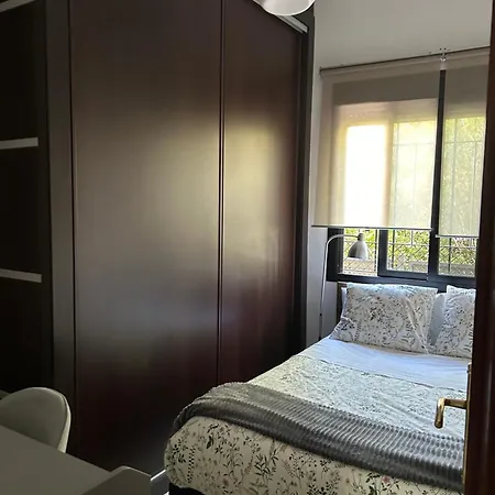 Apartment Proximo Al Centro De 2 Con Piscina. Seville