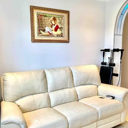 Homestay Shared Apartment! Piso Compartido! общая квартира! Seville